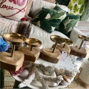 NWT! Decorator Design 💗Chunky Wood Heart Pillar Candle Holder